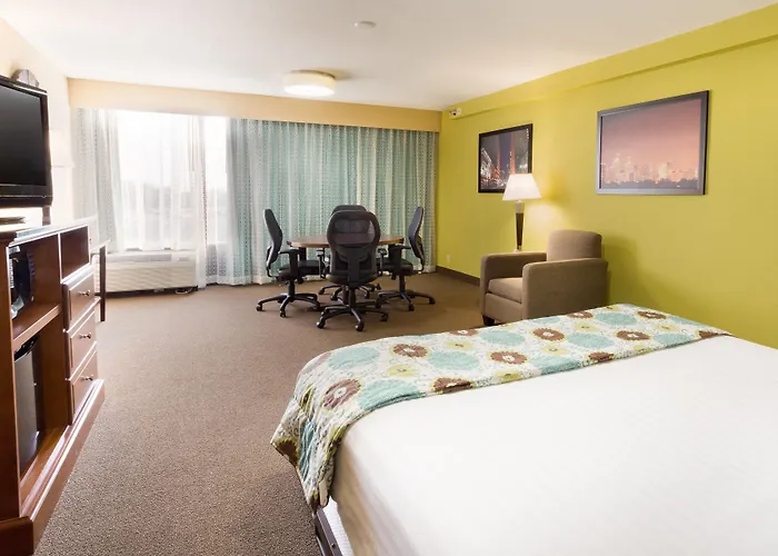 Drury Inn & Suites Houston Galleria